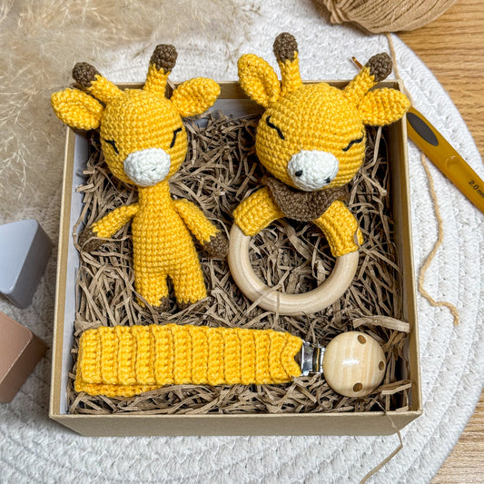 Giraffe Baby Gift Set - The Yarn Toys